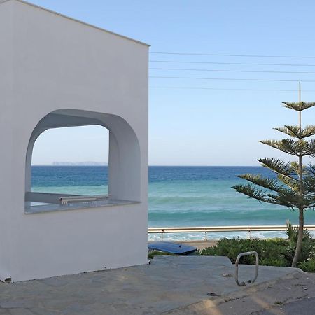 Βlue Comfort Apts-Sitia Apartment Екстериор снимка