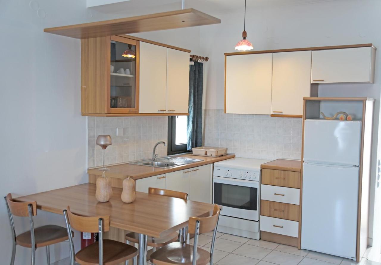 Βlue Comfort Apts-Sitia Apartment Екстериор снимка